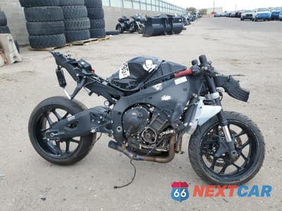 2021 YAMAHA YZFR1 JYARN66E6MA001244 - główne zdjęcie licytacji z USA - miniatura
