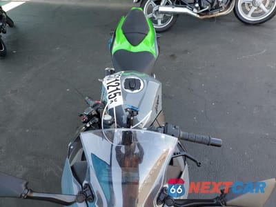 Piąte zdjęcie samochodu w środku: 2019 KAWASAKI EX400 VIN:JKAEXKG11KDA26711 - miniatura