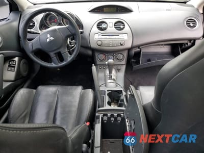 Zdjęcie 8 z 15 samochodu: 2008 MITSUBISHI ECLIPSE SE VIN:4A3AK64F68E011595 - miniatura