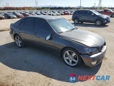 Czwarte zdjęcie samochodu z boku: 2003 LEXUS IS 300 VIN:JTHBD192530079045 - miniatura