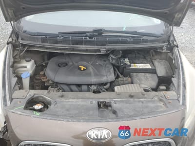 Zdjęcie 12 z 14 samochodu: 2014 KIA RONDO VIN:KNAHT8A33E7018392 - miniatura