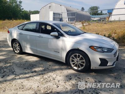 Czwarte zdjęcie samochodu z boku: 2019 FORD FUSION SE VIN:3FA6P0LU0KR219408 - miniatura