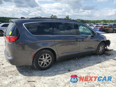 Trzecie zdjęcie samochodu z tyłu: 2020 CHRYSLER VOYAGER LXI VIN:2C4RC1DG3LR176174 - miniatura