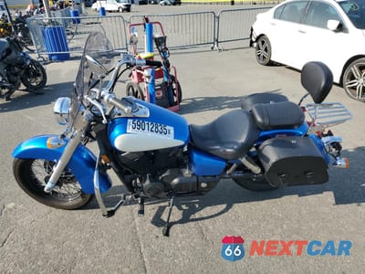 Trzecie zdjęcie samochodu z tyłu: 2022 HONDA VT750 C VIN:JH2RC5005NK700076 - miniatura