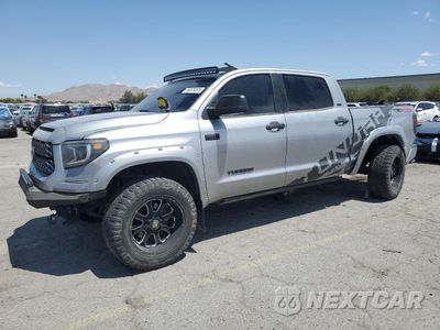 2017 TOYOTA TUNDRA CREWMAX SR5 5TFDW5F14HX648585 - główne zdjęcie licytacji z USA - miniatura
