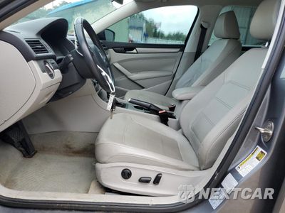 Zdjęcie 7 z 12 samochodu: 2015 VOLKSWAGEN PASSAT SE VIN:1VWBT7A30FC016043 - miniatura