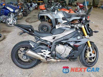 2016 BMW S 1000 R WB10D1205GZ696736 - główne zdjęcie licytacji z USA - miniatura
