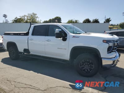 Czwarte zdjęcie samochodu z boku: 2024 CHEVROLET SILVERADO K3500 LTZ VIN:1GC4YUEY8RF282267 - miniatura