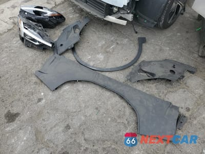 Zdjęcie 12 z 13 samochodu: 2023 POLESTAR 2 VIN:YSMEG3KA9PL159962 - miniatura