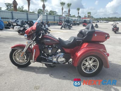 Trzecie zdjęcie samochodu z tyłu: 2018 HARLEY-DAVIDSON FLHTCUTG TRI GLIDE ULTRA VIN:1HD1MAD16JB851211 - miniatura