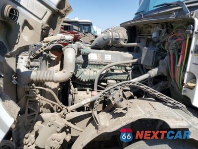 Zdjęcie 7 z 10 samochodu: 2018 VOLVO VN VNL VIN:4V4NB9EH6JN887938 - miniatura