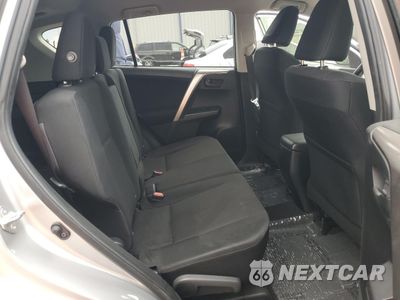 Zdjęcie 11 z 16 samochodu: 2018 TOYOTA RAV4 LE VIN:JTMZFREV1JJ191857 - miniatura