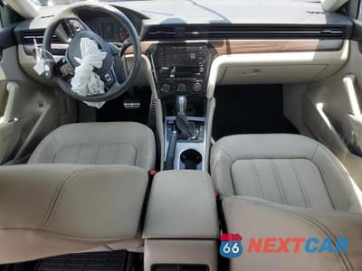 Zdjęcie 8 z 12 samochodu: 2020 VOLKSWAGEN PASSAT SEL VIN:1VWCA7A38LC023022 - miniatura