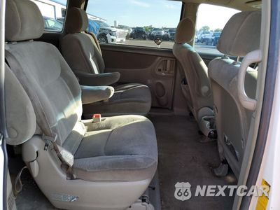 Zdjęcie 11 z 15 samochodu: 2005 TOYOTA SIENNA CE VIN:5TDZA23C35S302702 - miniatura