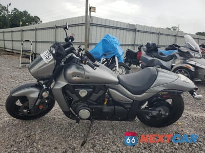 Trzecie zdjęcie samochodu z tyłu: 2020 SUZUKI VZR1800 VIN:JS1VY53A7L7100442 - miniatura