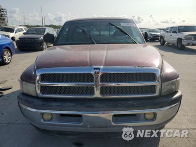 Piąte zdjęcie samochodu w środku: 2000 DODGE RAM 1500 VIN:1B7HC13ZXYJ104768 - miniatura