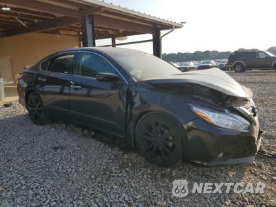 Czwarte zdjęcie samochodu z boku: 2017 NISSAN ALTIMA 2.5 VIN:1N4AL3AP7HC208689 - miniatura