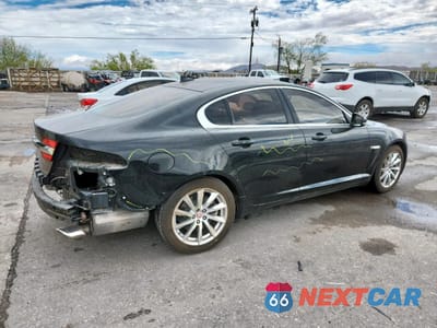 Trzecie zdjęcie samochodu z tyłu: 2015 JAGUAR XF 2.0T PREMIUM VIN:SAJWA0FS5FPU86791 - miniatura