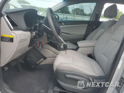 Zdjęcie 7 z 14 samochodu: 2018 HYUNDAI TUCSON SE VIN:KM8J23A41JU736467 - miniatura