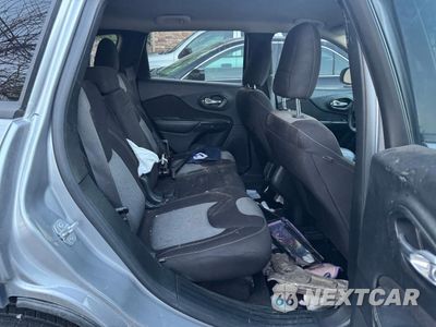 Zdjęcie 6 z 10 samochodu: 2017 JEEP CHEROKEE SPORT VIN:1C4PJMAB0HW530125 - miniatura