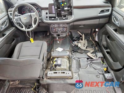 Zdjęcie 8 z 14 samochodu: 2021 CHEVROLET TAHOE C1500 VIN:1GNSCLED7MR396269 - miniatura