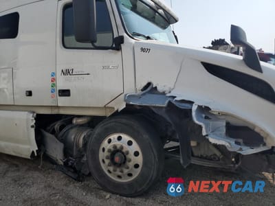 Zdjęcie 9 z 10 samochodu: 2021 VOLVO VN VNL VIN:4V4NC9EHXMN269071 - miniatura