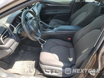 Zdjęcie 7 z 12 samochodu: 2020 TOYOTA CAMRY LE VIN:4T1C11AK2LU918826 - miniatura