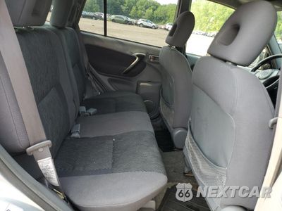 Zdjęcie 11 z 13 samochodu: 2002 TOYOTA RAV4 VIN:JTEHH20V426030505 - miniatura