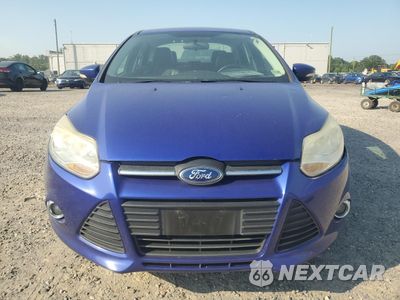 Piąte zdjęcie samochodu w środku: 2014 FORD FOCUS SE VIN:1FADP3F24EL228666 - miniatura