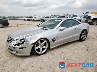 2004 MERCEDES-BENZ SL 500 WDBSK75FX4F070969 - główne zdjęcie licytacji z USA - miniatura