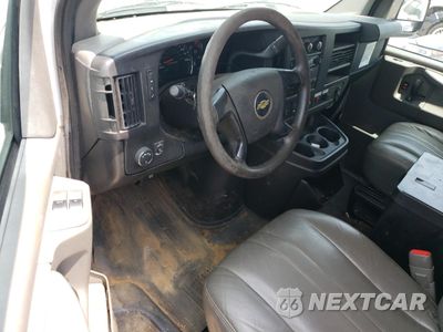Zdjęcie 8 z 13 samochodu: 2014 CHEVROLET EXPRESS G2500 VIN:1GCWGFCA6E1915014 - miniatura