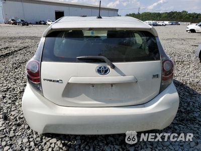 Zdjęcie 6 z 14 samochodu: 2014 TOYOTA PRIUS C VIN:JTDKDTB33E1567844 - miniatura