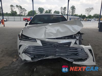 Piąte zdjęcie samochodu w środku: 2019 TOYOTA AVALON XLE VIN:4T1BZ1FB3KU018321 - miniatura