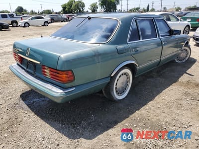 Trzecie zdjęcie samochodu z tyłu: 1987 MERCEDES-BENZ 420 SEL VIN:WDBCA35D9HA333938 - miniatura