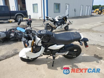 Trzecie zdjęcie samochodu z tyłu: 2025 HONDA GROM A VIN:MLHJC9259S5300647 - miniatura