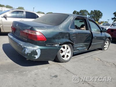 Trzecie zdjęcie samochodu z tyłu: 2000 HONDA ACCORD EX VIN:1HGCG5663YA123977 - miniatura