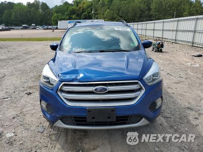 Piąte zdjęcie samochodu w środku: 2017 FORD ESCAPE SE VIN:1FMCU9GD3HUA59381 - miniatura