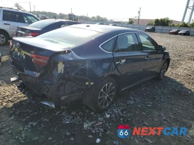 Trzecie zdjęcie samochodu z tyłu: 2018 TOYOTA AVALON XLE VIN:4T1BK1EB5JU278840 - miniatura