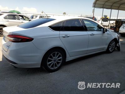 Trzecie zdjęcie samochodu z tyłu: 2017 FORD FUSION SE HYBRID VIN:3FA6P0LU8HR381067 - miniatura