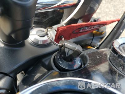 Zdjęcie 8 z 10 samochodu: 2024 KAWASAKI ZR900 N VIN:JKAZR2N18RA004468 - miniatura