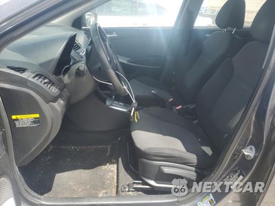 Zdjęcie 7 z 12 samochodu: 2013 HYUNDAI ACCENT GLS VIN:KMHCT5AE0DU100220 - miniatura