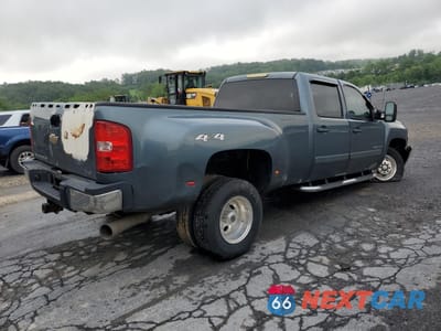 Trzecie zdjęcie samochodu z tyłu: 2008 CHEVROLET SILVERADO K3500 VIN:1GCJK33688F180868 - miniatura