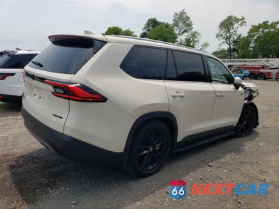 Trzecie zdjęcie samochodu z tyłu: 2024 TOYOTA GRAND HIGHLANDER XLE VIN:5TDACAB58RS018797 - miniatura