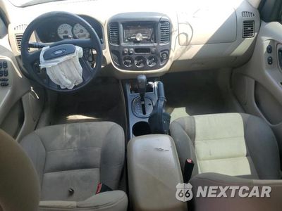 Zdjęcie 15 z 26 samochodu: 2005 FORD ESCAPE XLS VIN:1FMYU02Z35KA02044 - miniatura