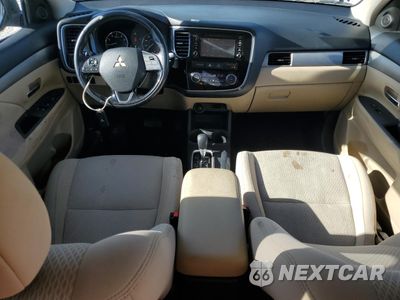 Zdjęcie 8 z 13 samochodu: 2016 MITSUBISHI OUTLANDER SE VIN:JA4AD3A37GZ018398 - miniatura