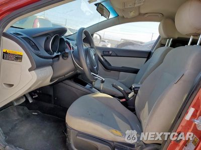 Zdjęcie 7 z 13 samochodu: 2010 KIA FORTE EX VIN:KNAFU4A22A5054858 - miniatura