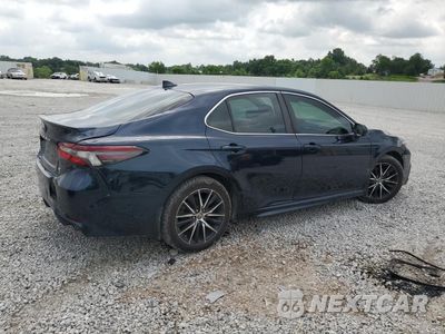 Trzecie zdjęcie samochodu z tyłu: 2021 TOYOTA CAMRY SE VIN:4T1G11AK0MU557213 - miniatura