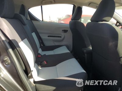 Zdjęcie 10 z 12 samochodu: 2013 TOYOTA PRIUS C VIN:JTDKDTB32D1538396 - miniatura