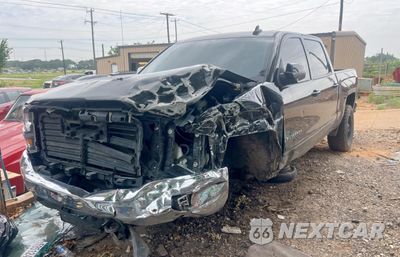 Drugie zdjęcie samochodu z przodu: 2017 CHEVROLET SILVERADO K1500 LT VIN:3GCUKREC2HG138956 - miniatura