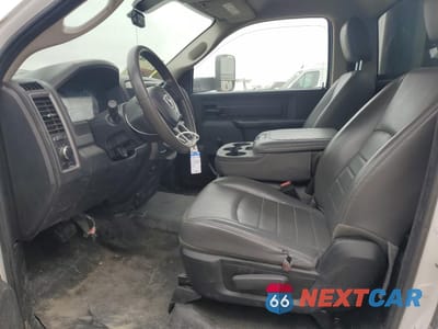 Zdjęcie 7 z 13 samochodu: 2018 RAM 5500 VIN:3C7WRMBL6JG392142 - miniatura